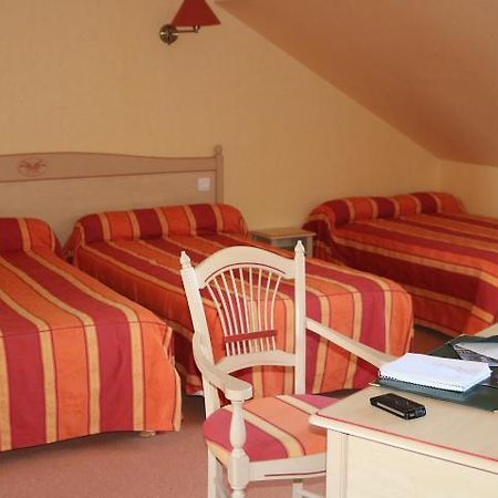 Logis Le Port Saint Aubin Hotel Morannes sur Sarthe-Daumeray ภายนอก รูปภาพ