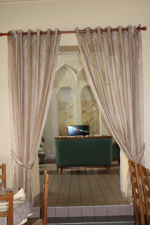 Logis Le Port Saint Aubin Hotel Morannes sur Sarthe-Daumeray ภายนอก รูปภาพ