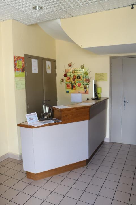 Logis Le Port Saint Aubin Hotel Morannes sur Sarthe-Daumeray ภายนอก รูปภาพ