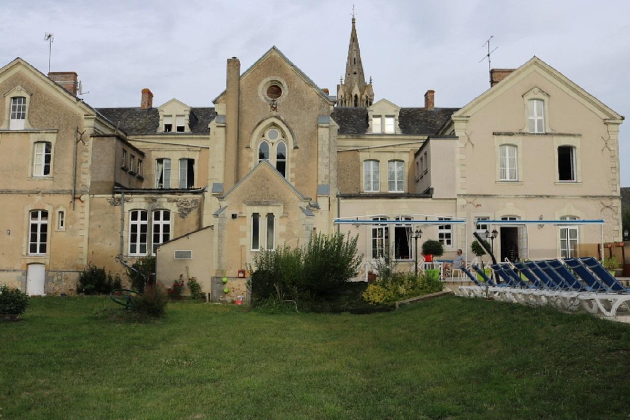 Logis Le Port Saint Aubin Hotel Morannes sur Sarthe-Daumeray ภายนอก รูปภาพ