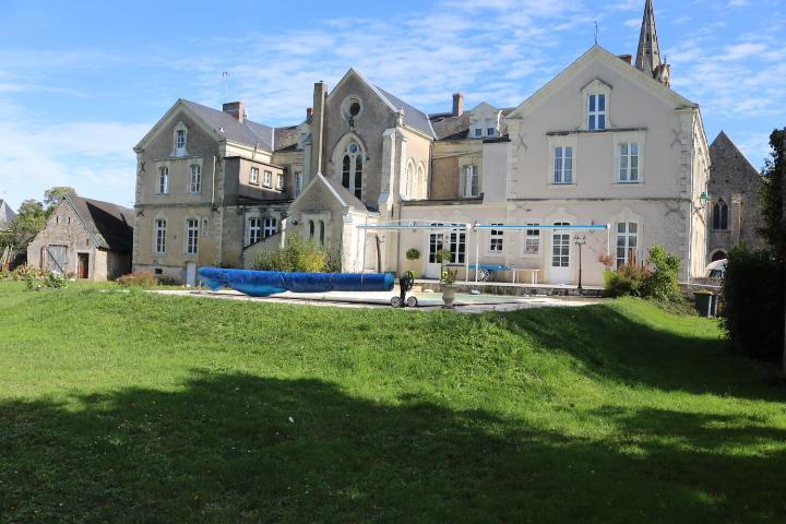 Logis Le Port Saint Aubin Hotel Morannes sur Sarthe-Daumeray ภายนอก รูปภาพ